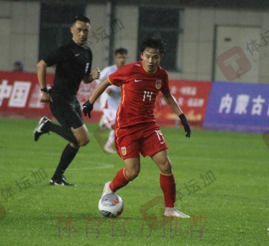 呼和浩特U-16四国赛 | 梁仕宇万项破门 中国2比2战平越南 呼和浩特U-16四国赛 | 梁仕宇万项破门 中国2比2战平越南